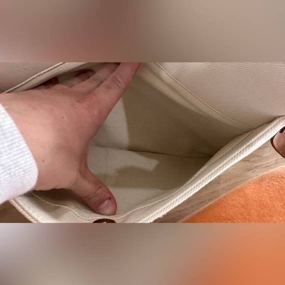 Brandy Melville cream canvas messenger bag NWT - Picture 5 of 11